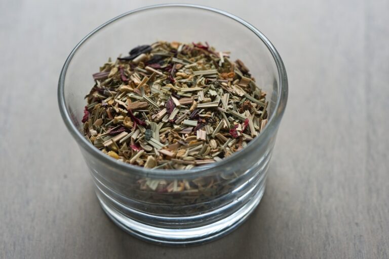 Właściwości lecznicze wiesiołka - jak wiesiołek wpływa na zdrowie kobiety